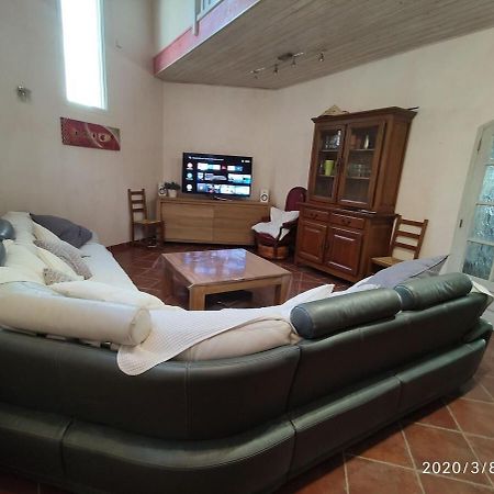 La Villa Moursoise 4 Etoiles Luaran gambar