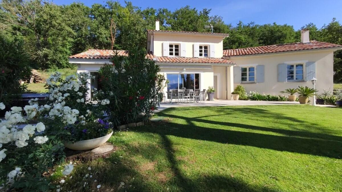 La Villa Moursoise 4 Etoiles Luaran gambar