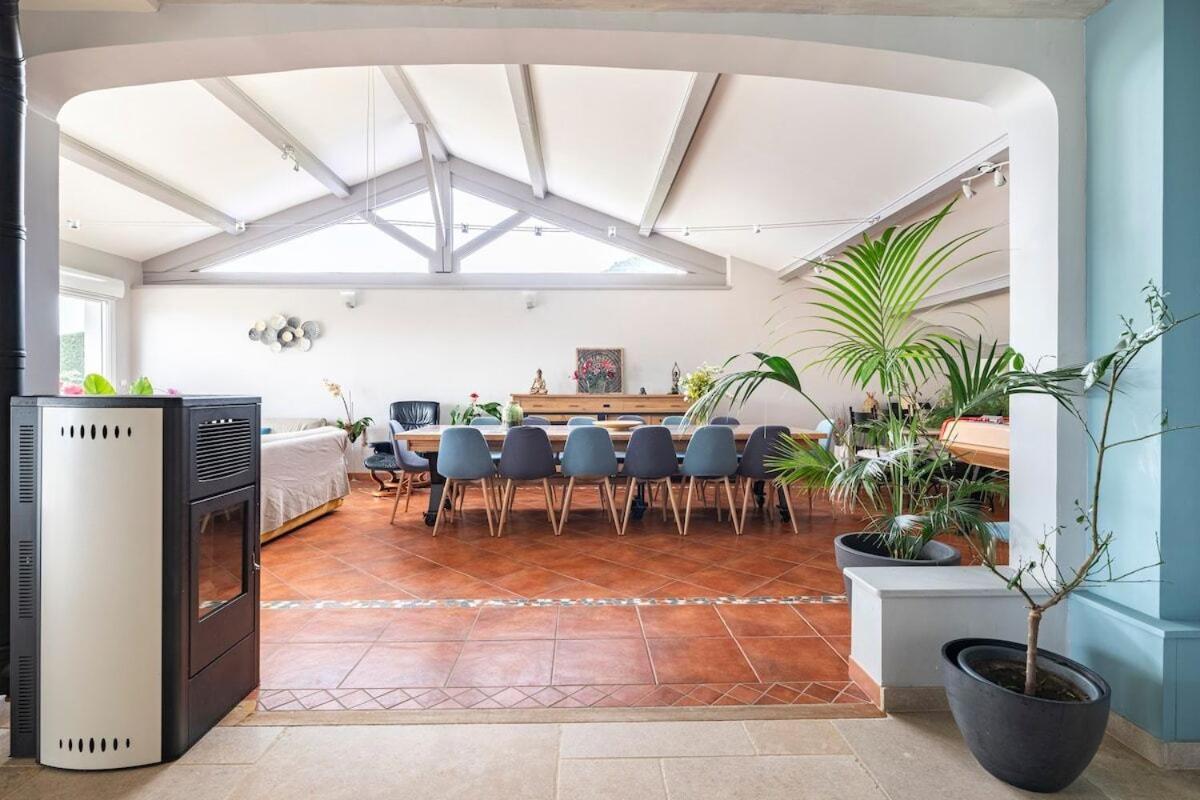 La Villa Moursoise 4 Etoiles Luaran gambar