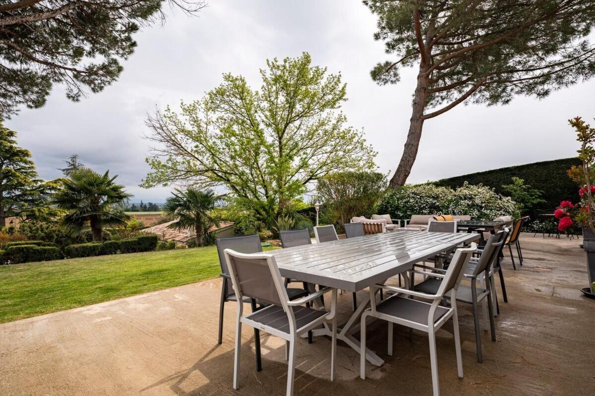 La Villa Moursoise 4 Etoiles Luaran gambar