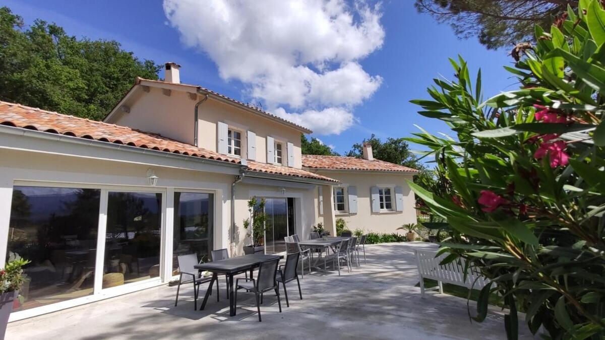 La Villa Moursoise 4 Etoiles Luaran gambar