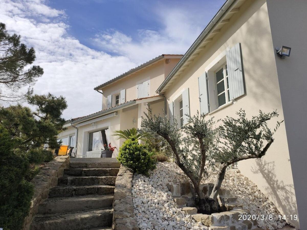 La Villa Moursoise 4 Etoiles Luaran gambar
